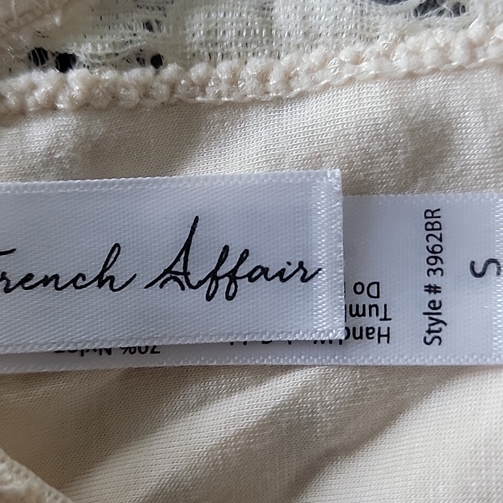 French Affairs Lace Bralette NWOT - Picture 5 of 12